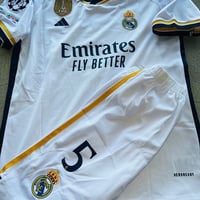 Real Madrid 2023/24 YOUTH XXL Soccer Jersey + Shorts - #5 BELLINGHAM